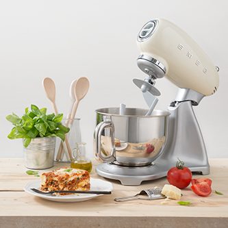 Batidora SMEG Stand Mixer Dolce&Gabbana SMF03DGEU: Arte en Tu Cocina