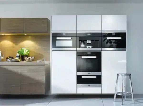02 Miele CVA6401
