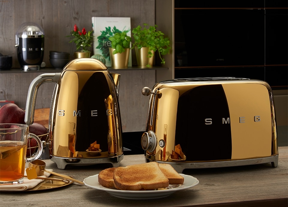 محمصة خبز سميج 2 شريحة تصميم عصري من طراز ريترو، ذهبي