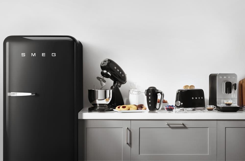 171 Smeg FAB28RBL5 10