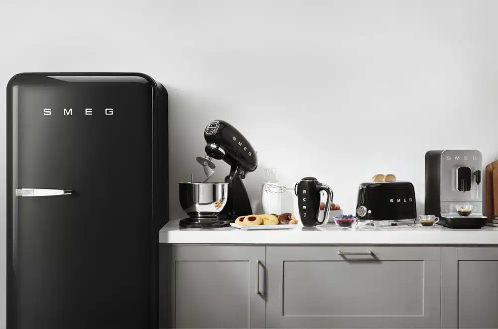 171 Smeg FAB28RBL5 10